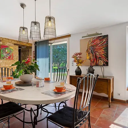 D'hotes La Baritaudiere Bed and Breakfast 3*