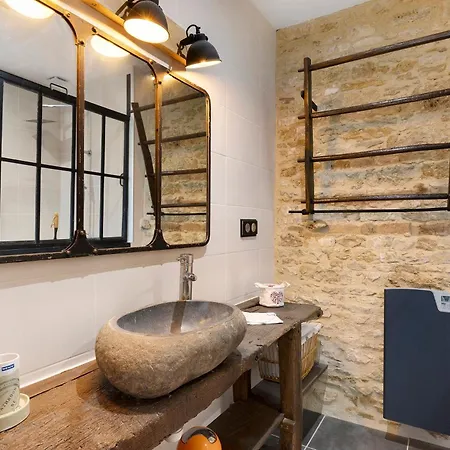 D'hotes La Baritaudiere Bed and Breakfast