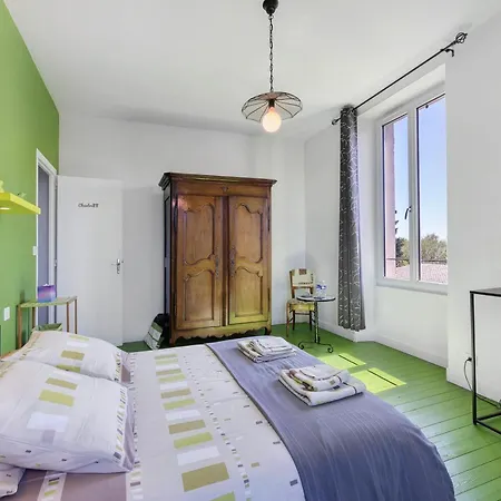 D'hotes La Baritaudiere Bed & Breakfast 3*